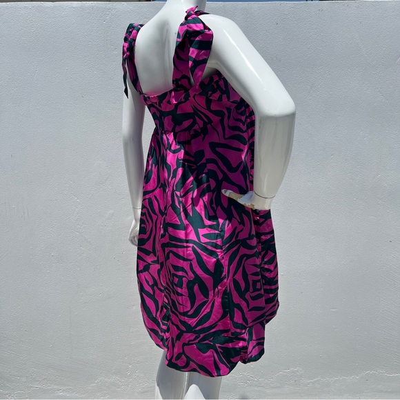 MARC JACOBS Oversize Abstract Rose Outline Babydoll Dress - Picture 8 of 15